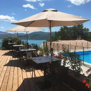 https://auberge-du-castellas.fr-provencehotel.com